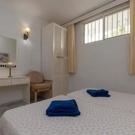Апартаменты Altamira 38 - One Bed Адехе